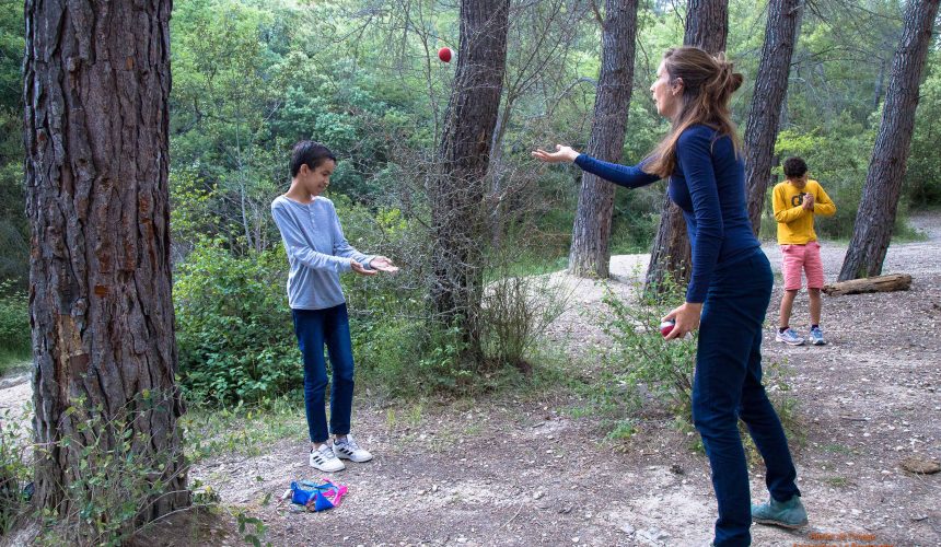 Séance de jonglage à l’IME La Bourguette