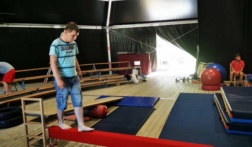 FAM Les Capelières: activités cirque FAM Les Capelières: activités cirque