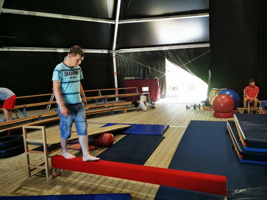 FAM Les Capelières: activités cirque FAM Les Capelières: activités cirque